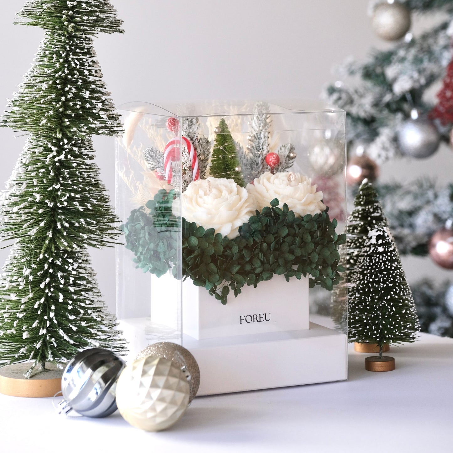 FOREU Premium Christmas Candle Box timeless clear gift box with candy cane festive design, perfect for Christmas gifting and stylish holiday decor.